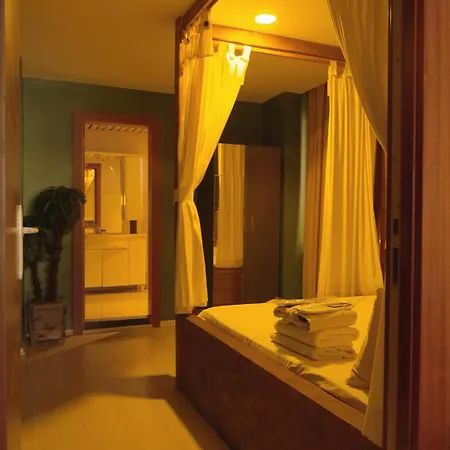 Apart-hotel Park 12 *