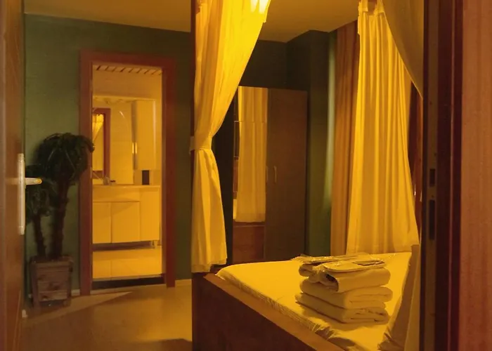 アパートホテル Park 12 *